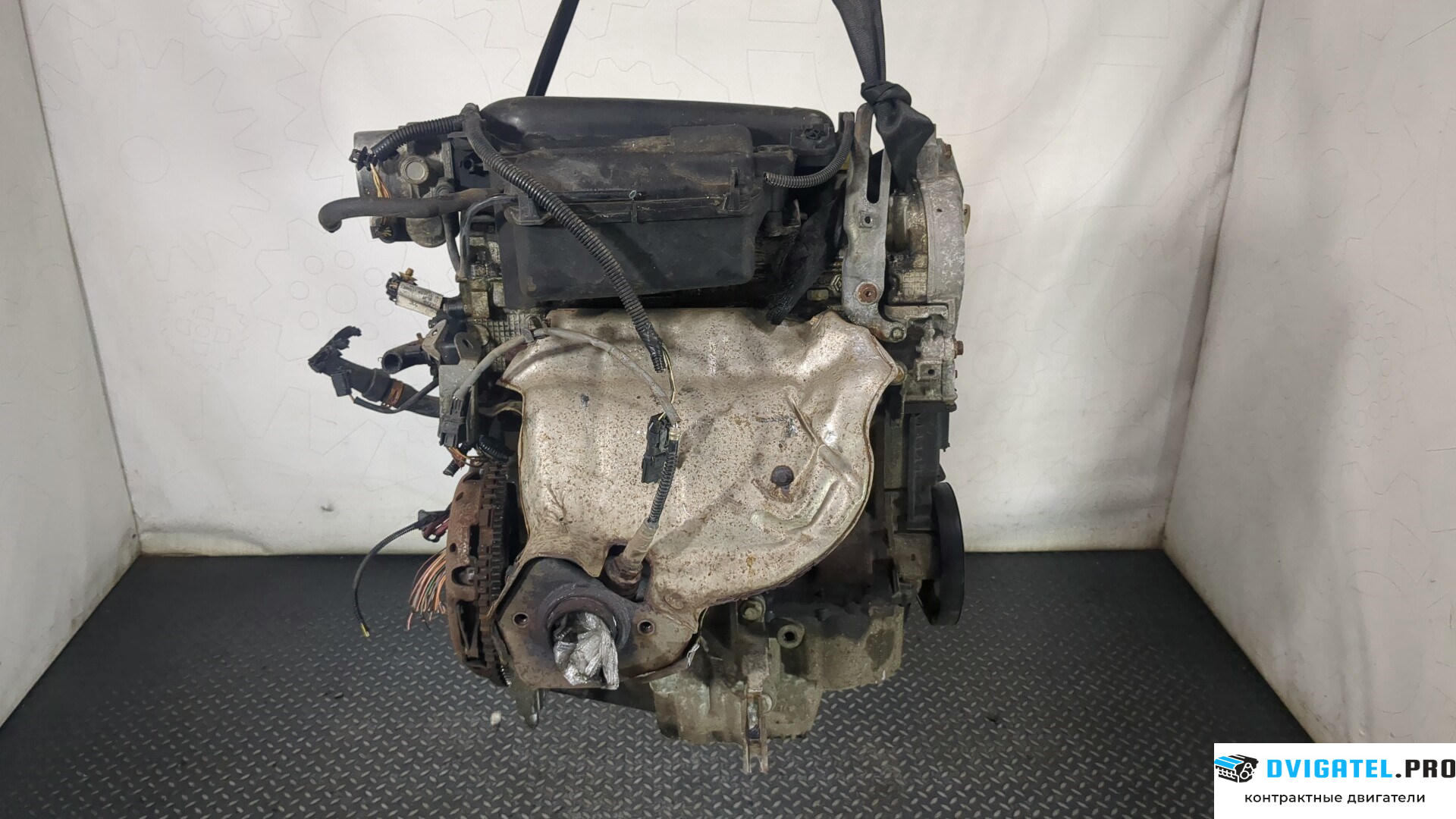 Двигатель Renault Megane 2 2002 - 2009 K4M 812 1.6 л., Бензин, Инжектор, артикул 8817652