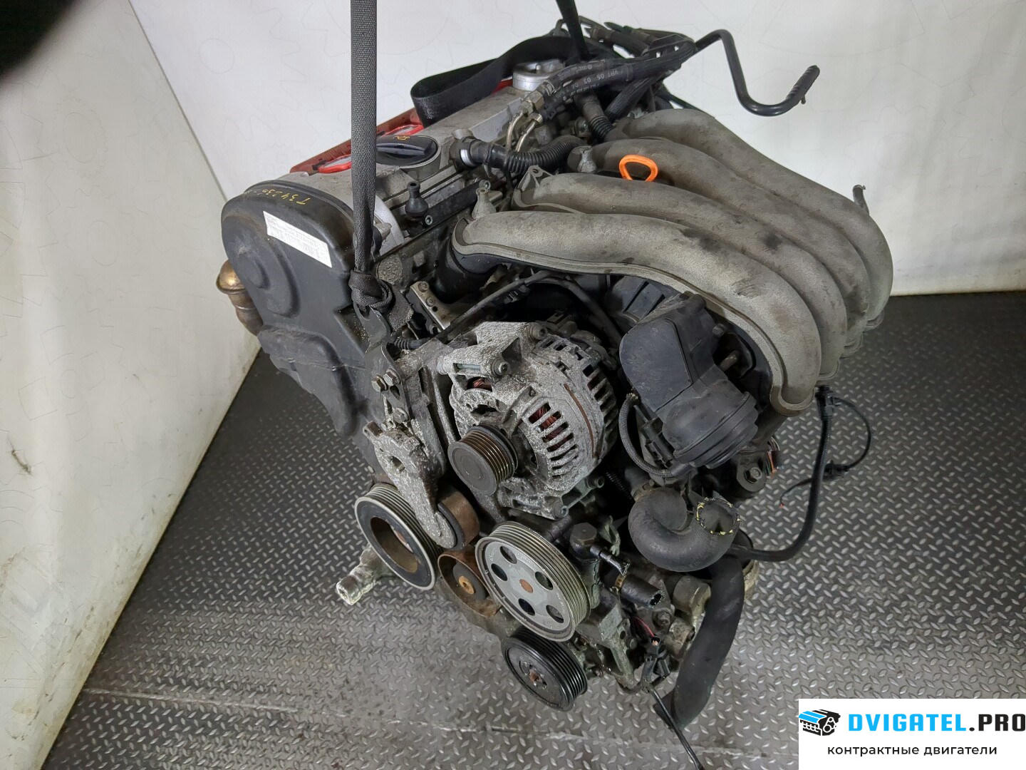 Двигатель Audi A4 B6 2000 - 2004 AWA 2 л., Бензин, FSI, артикул 8798145