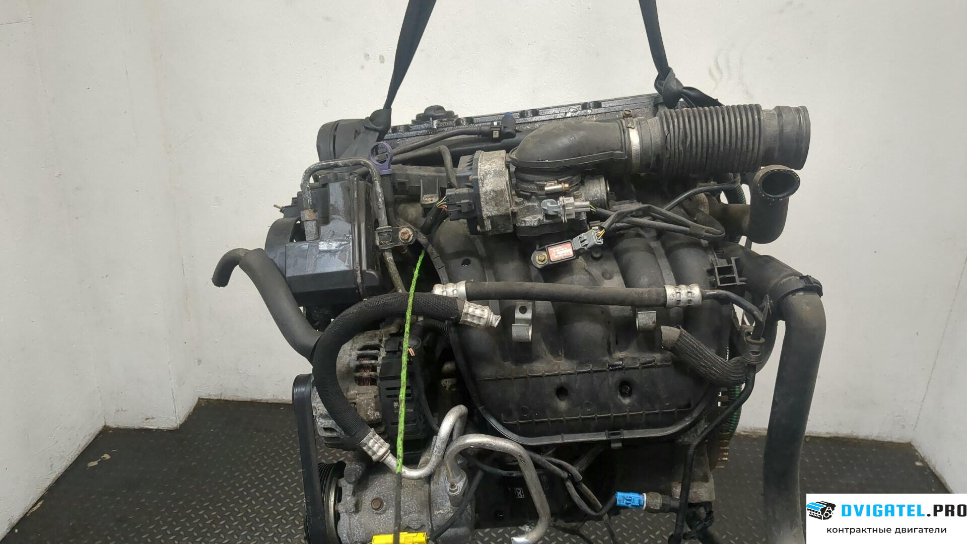 Двигатель Citroen Xsara-Picasso RFM, RFN 2 л., Бензин, Инжектор, артикул 8670614