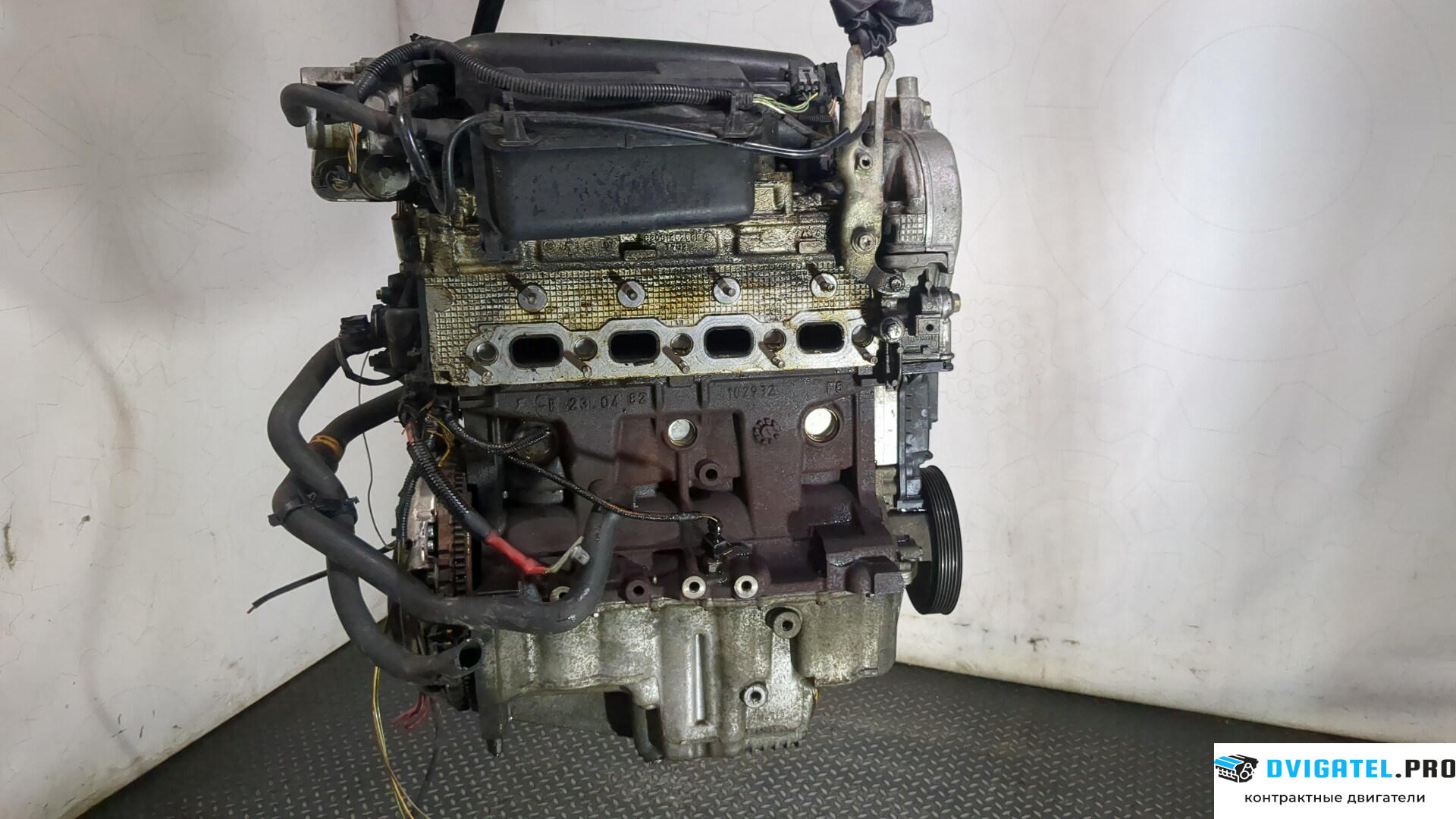 Двигатель Renault Megane 2 2002 - 2009 K4M 812 1.6 л., Бензин, Инжектор, артикул 9273505